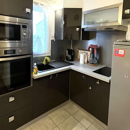 Apartment Mezzanine Climatise Pour 5 Avec Parking, A 800m De La - Fr-1-607-238