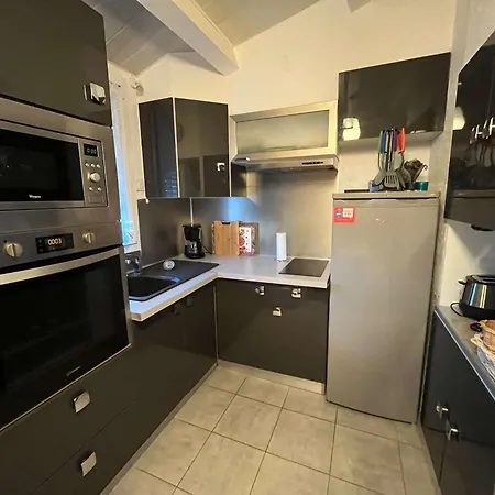 Mezzanine Climatise Pour 5 Avec Parking, A 800m De La - Fr-1-607-238 *