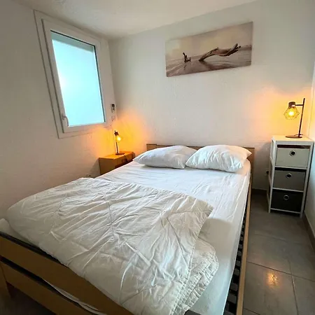 Mezzanine Climatise Pour 5 Avec Parking, A 800m De La - Fr-1-607-238 * Agde