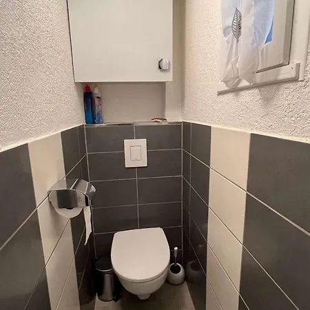 Mezzanine Climatise Pour 5 Avec Parking, A 800m De La - Fr-1-607-238 *