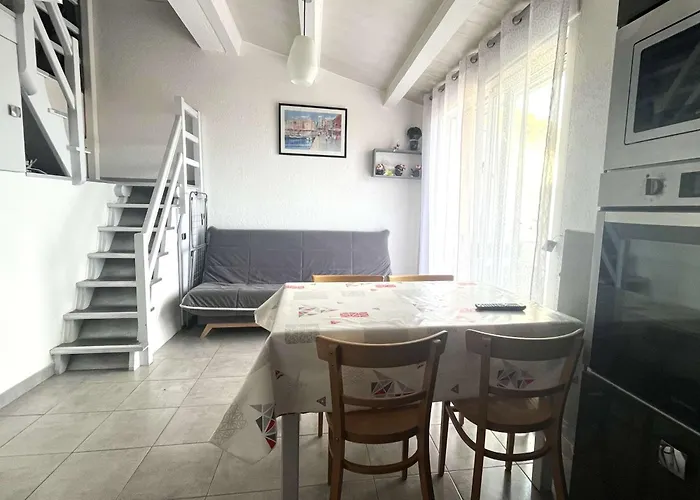 Apartment Mezzanine Climatise Pour 5 Avec Parking, A 800m De La - Fr-1-607-238 Agde