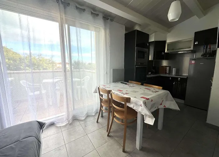 Mezzanine Climatise Pour 5 Avec Parking, A 800m De La - Fr-1-607-238 Lägenhet Agde