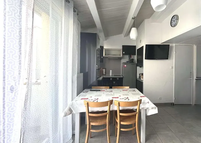 Mezzanine Climatise Pour 5 Avec Parking, A 800m De La - Fr-1-607-238 * Agde