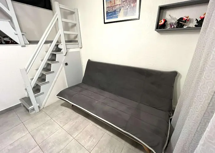 Mezzanine Climatise Pour 5 Avec Parking, A 800m De La - Fr-1-607-238 *