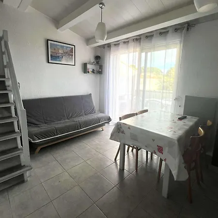 Mezzanine Climatise Pour 5 Avec Parking, A 800m De La - Fr-1-607-238 *